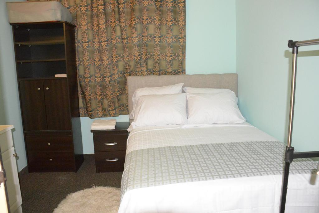 Smile Back B&B Toronto Rom bilde